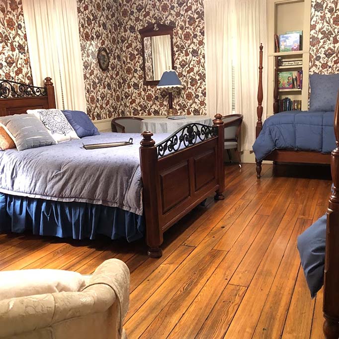 Nappanee Farmhouse Inn
