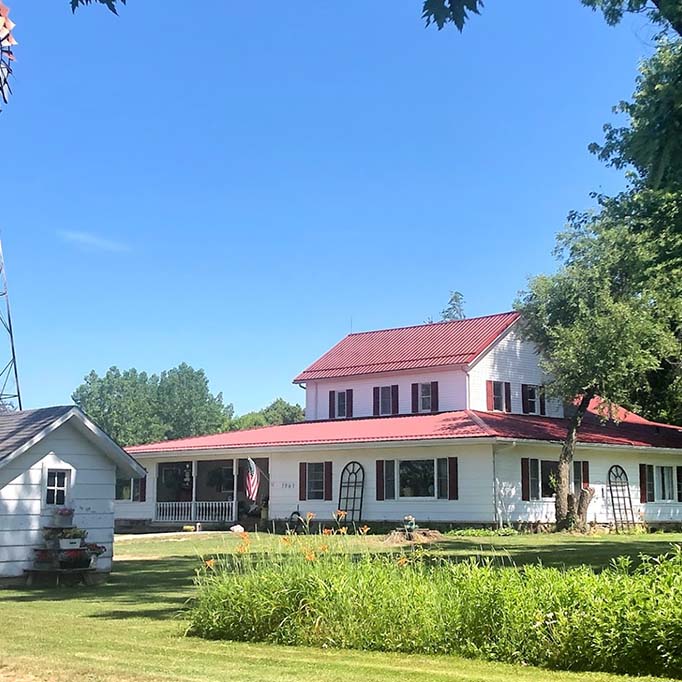 Nappanee Farmhouse Inn