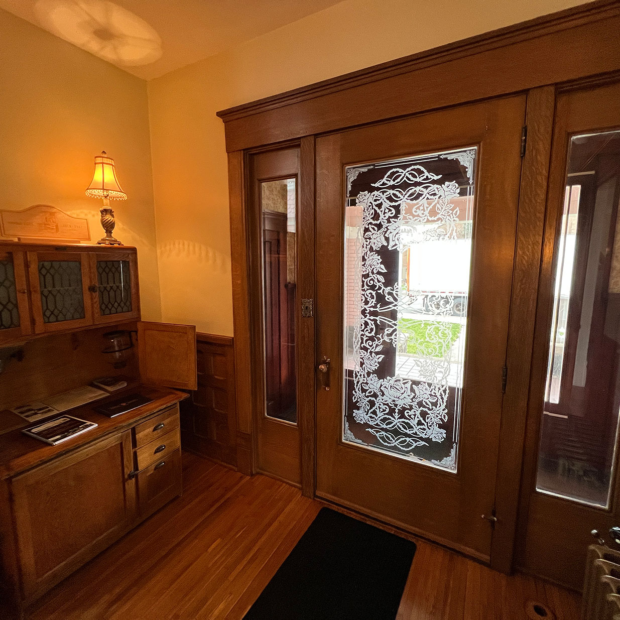 Market St. Manor room