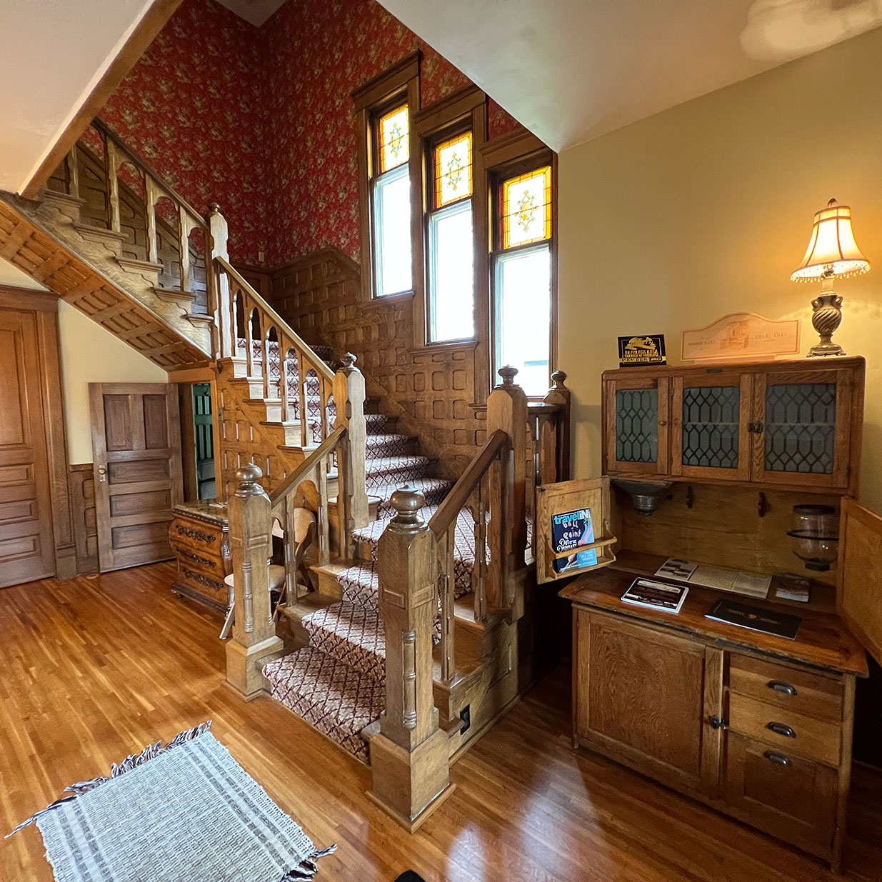 Market St. Manor room